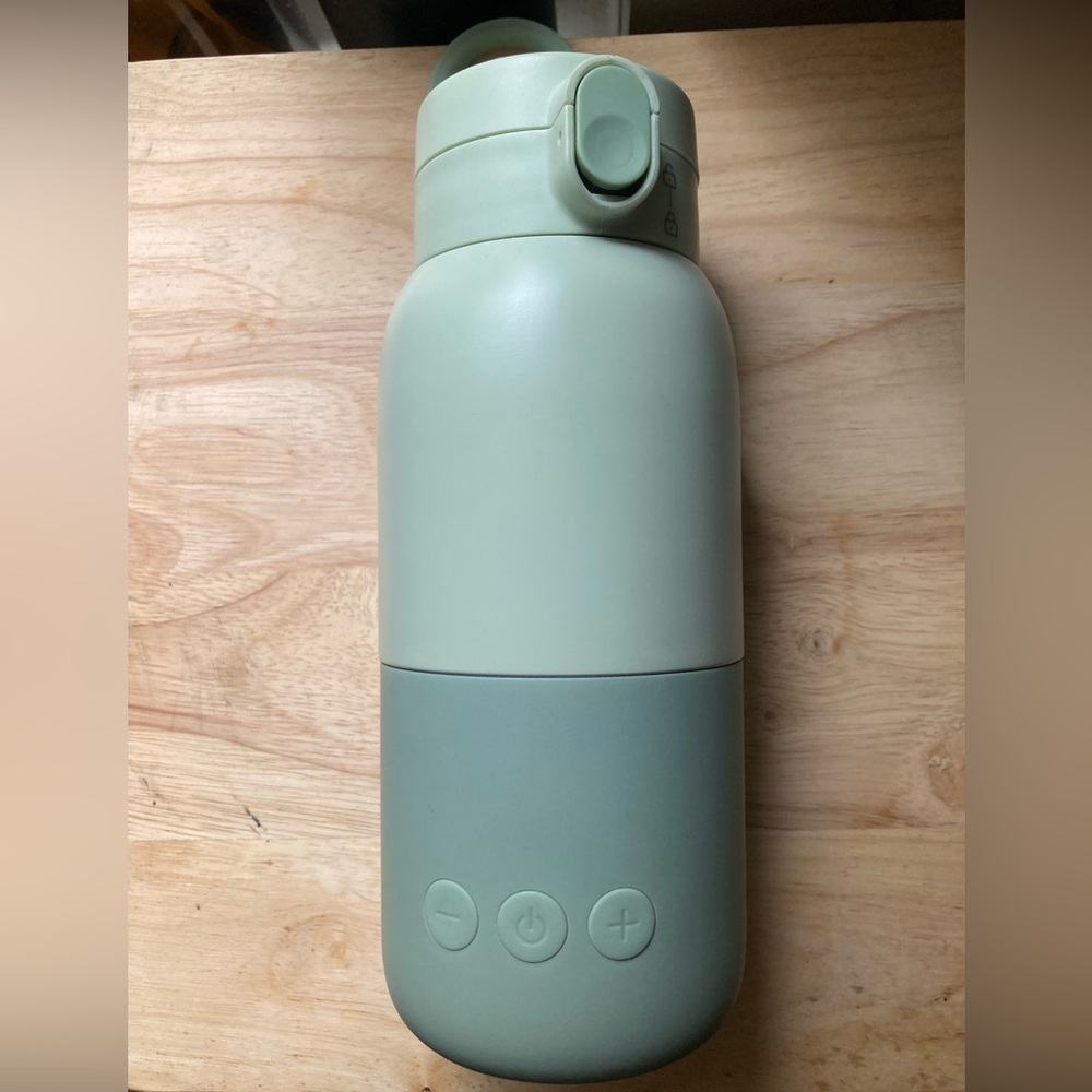BOLOLO portable milk warmer, cordless, fast-charging, 10 oz capacity